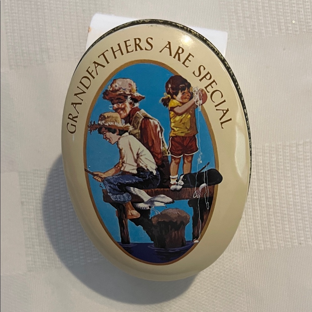 Vintage AVON “Grandfathers Are Special” Soap Tin 1983